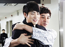 Um Tae Woong and Lee Joon Hyuk Present Friendly Relationship in ‘Man From the Equator’