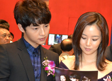 [NEW DRAMA The Innocent Man] Song Joong-ki and Moon Chae-won Attend BCWW 2012