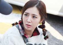 [MON/TUE Drama 'Ohlala Couple'] Han Chae-ah’s Beauty Shines Even With Pigtails and Freckles