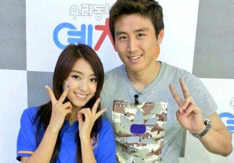 [Cool Kids on the Block] Sistar's Bora and Koo Ja-chul Look So Friendly in Photo