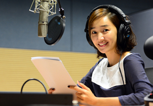 Soo Ae Makes Appearance on 'One Night Two Days' Amid Cheering Members