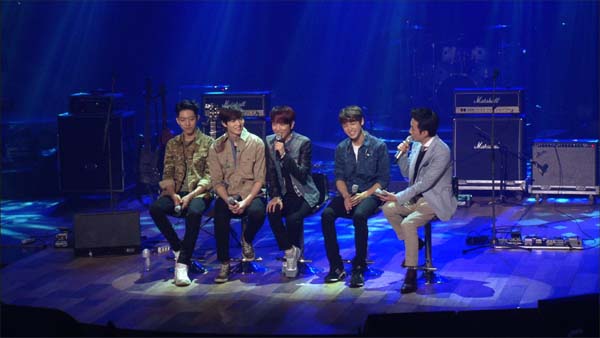 CNBlue to ask for lyrics to Yu Huihyeol [Yu Huiyeol's Sketchbook]