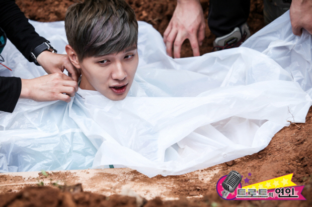 Ji HyunWoo to be buried in the ground [Lovers of Music]